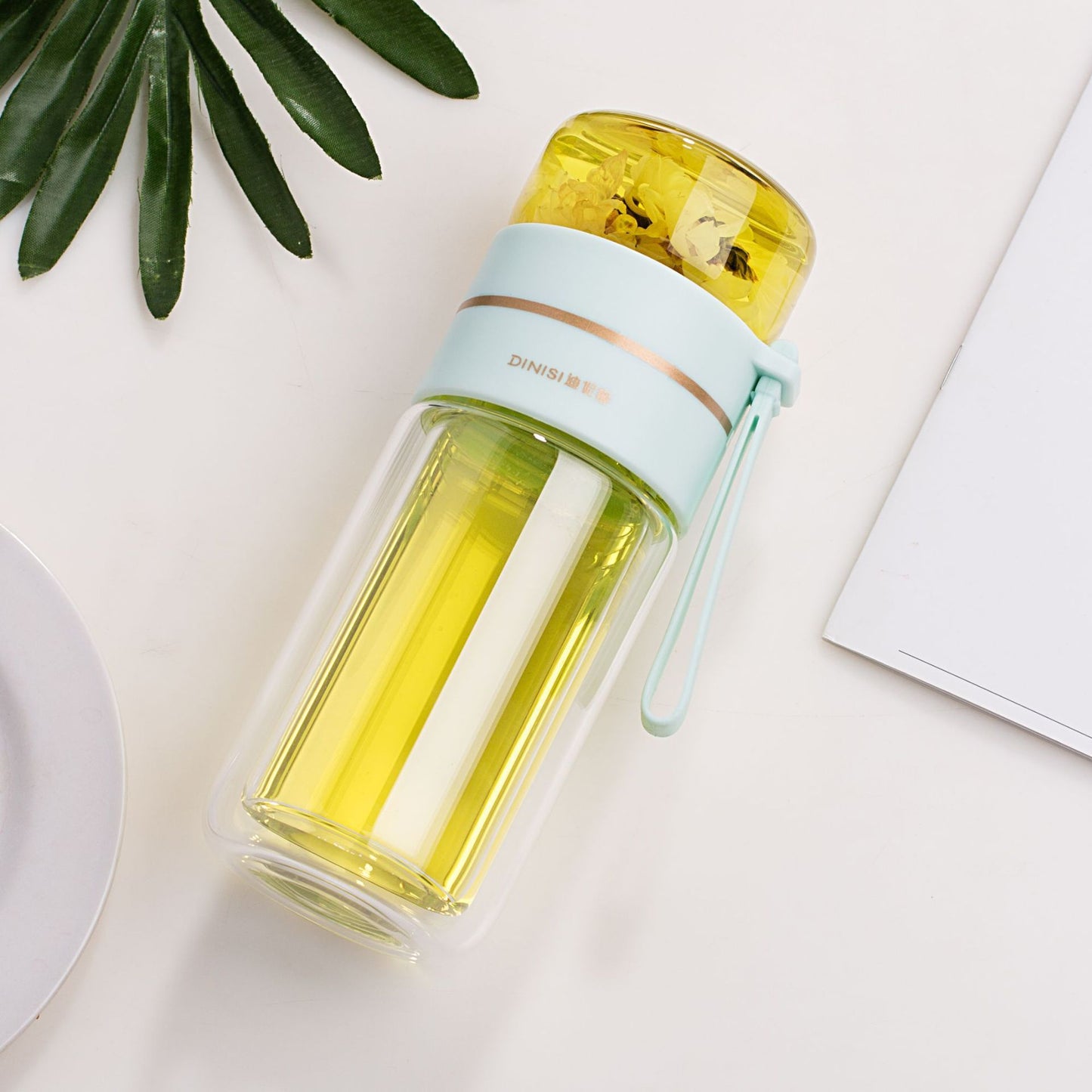 Double-wall glass tea infuser bottle with stainless steel infuser