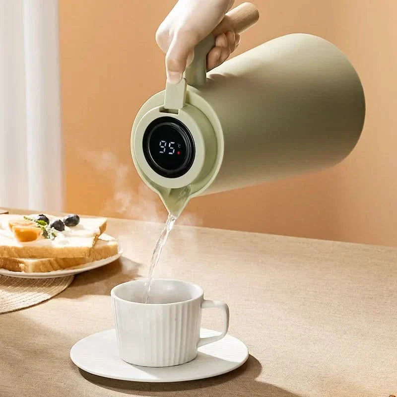 One-liter thermos flask with digital temperature display